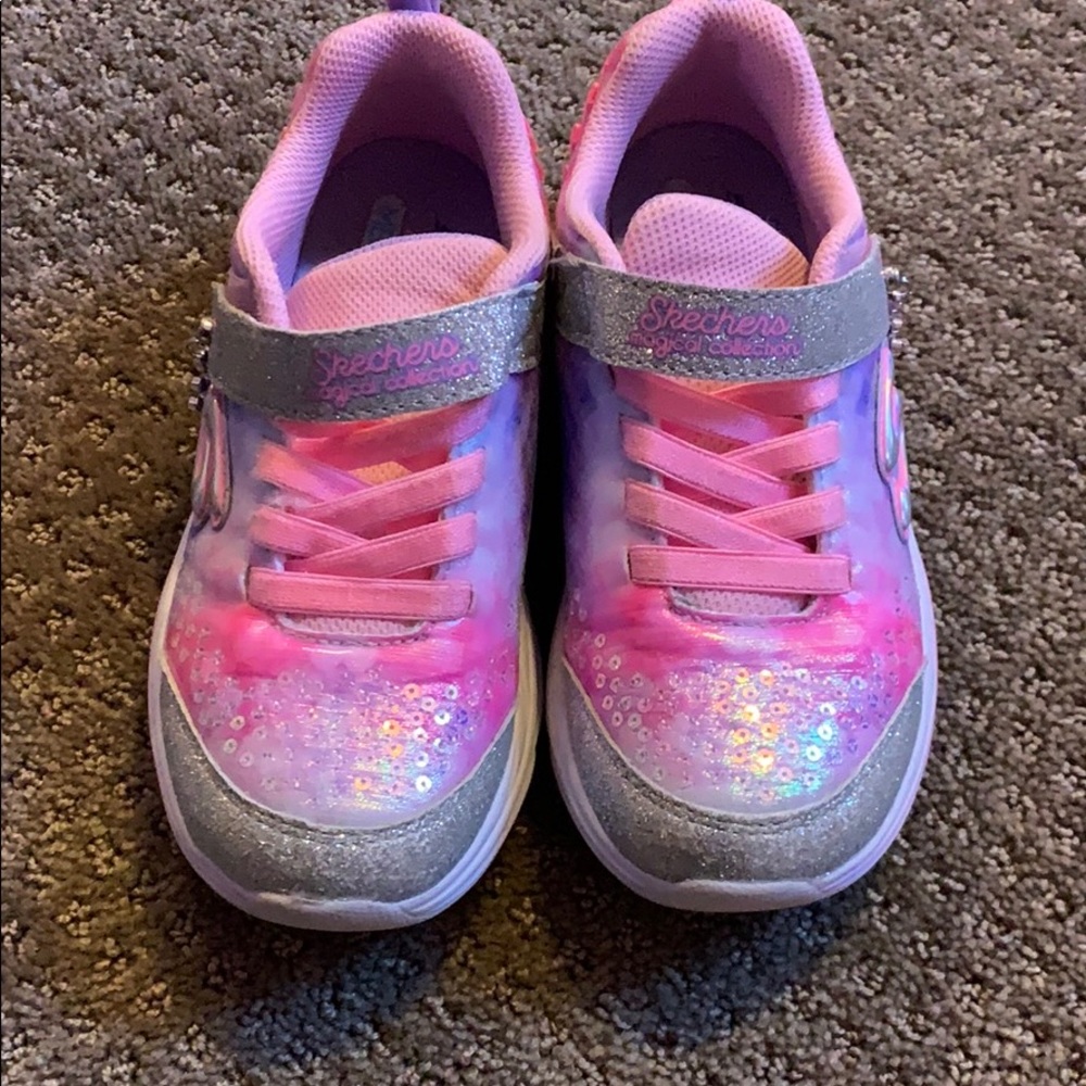Skechers Memory foam girls sneakers EUC